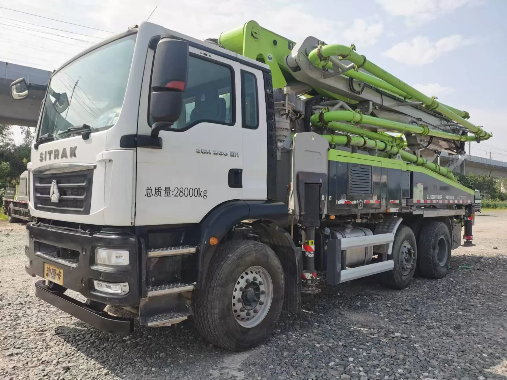 2022 zoomlion boom pump carro com bomba de concreto montado em caminhão de 40 m no chassi sitrak