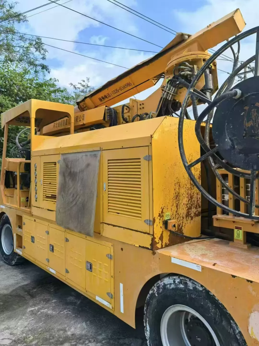 caminhão de pulverização de concreto projetado 30m3 máquina manipuladora de concreto projetado tuc3016n pulverizador de concreto para construção de mineração