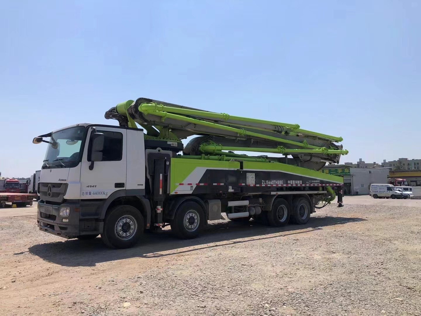 2019 zoomlion boom pump 56m carro com bomba de concreto montado em caminhão no chassi benz