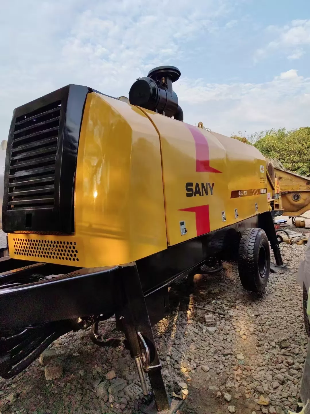 2022 hbt12020 bomba de concreto para reboque usada bomba estacionária para construção