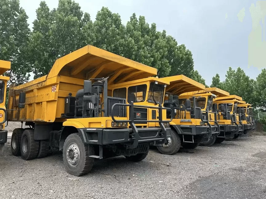 Caminhão de despejo de mineração